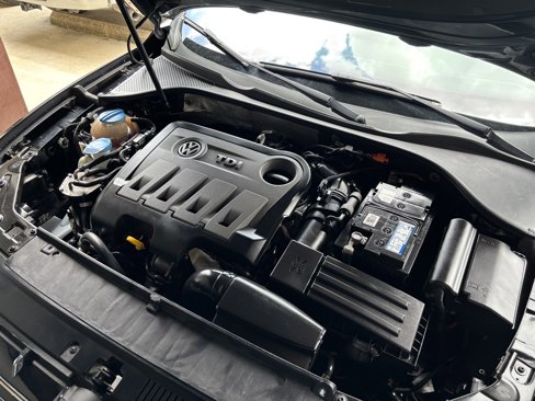 Used 2014 Volkswagen Passat TDI SE image 50