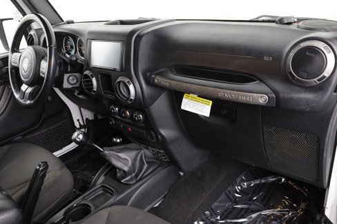 Used 2017 Jeep Wrangler Sport w/ Connectivity Group image 32