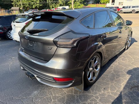 Used 2016 Ford Focus ST image 1