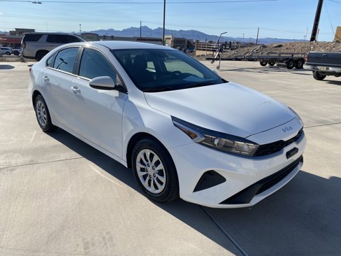 Used 2023 Kia Forte LX image 7