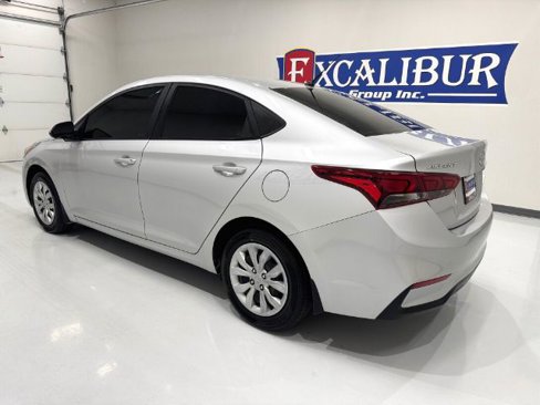 Used 2019 Hyundai Accent SE image 4