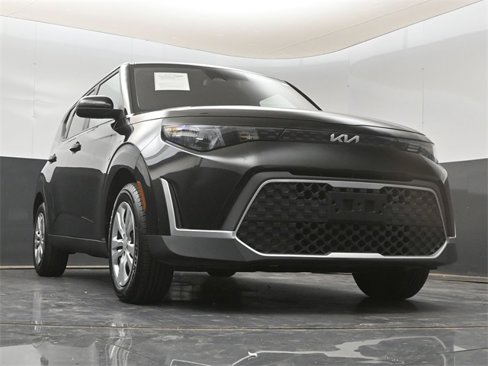 Used 2023 Kia Soul LX image 14