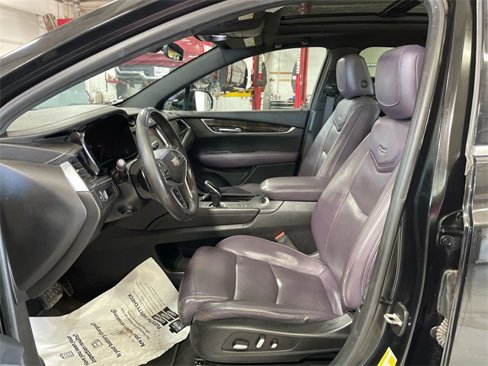Used 2017 Cadillac XT5 Luxury w/ Driver Awareness Package image 11