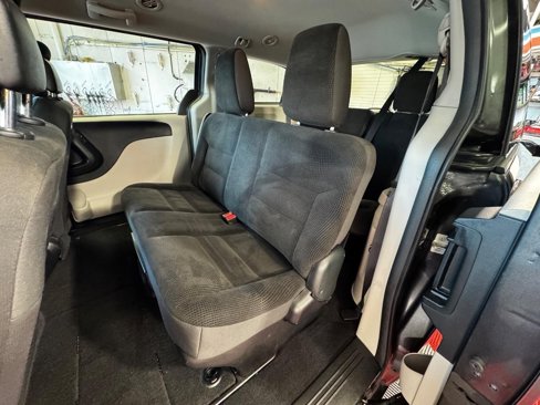 Used 2019 Dodge Grand Caravan SE image 13