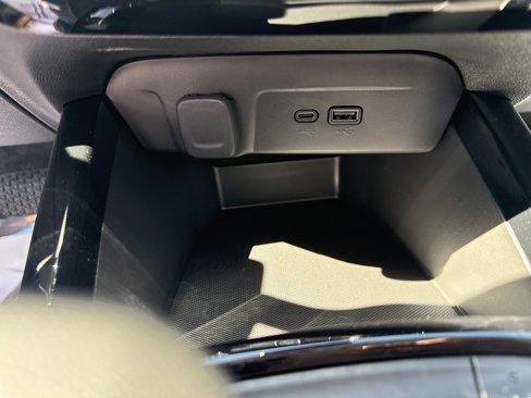 New 2025 Chevrolet Trax LT w/ LT Convenience Package image 21