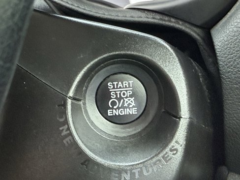 Used 2021 Jeep Renegade Limited image 33