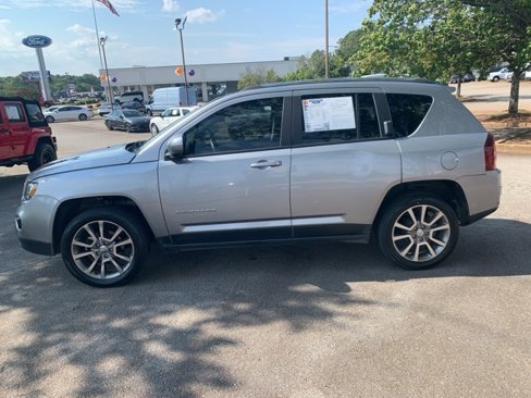 Used 2016 Jeep Compass High Altitude image 3