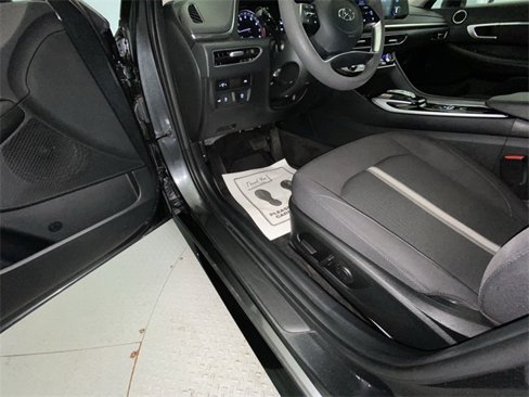 Used 2022 Hyundai Sonata SEL w/ Cargo Package image 12