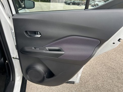 Used 2019 Nissan Kicks SV image 35