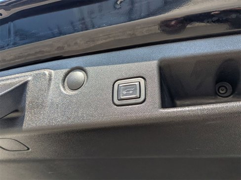 Used 2024 Chevrolet Equinox LT image 30