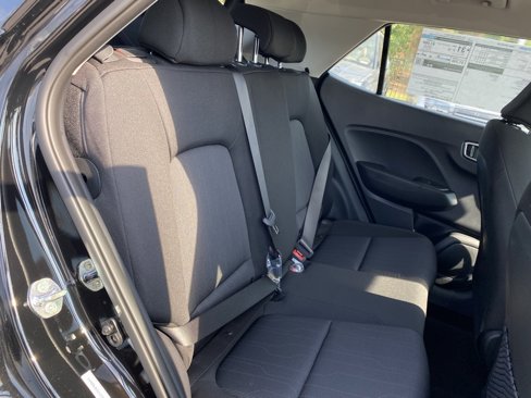New 2025 Hyundai Venue SE image 24