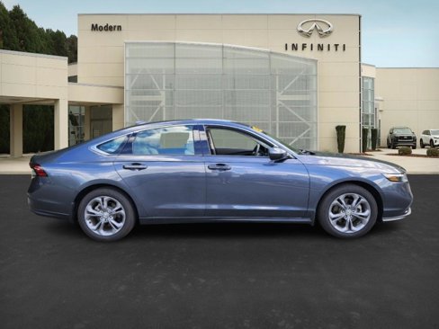 Used 2024 Honda Accord EX image 3