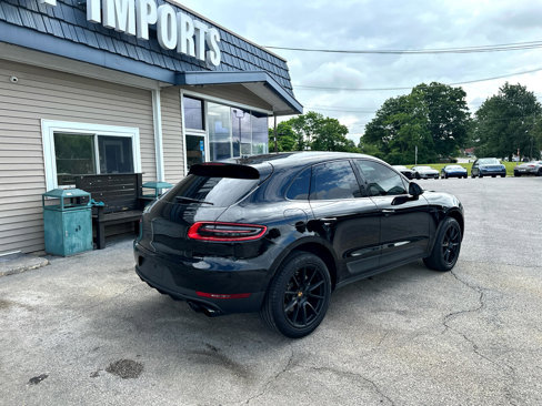 Used 2015 Porsche Macan S w/ Infotainment Package image 4