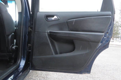Used 2017 Dodge Journey SXT w/ Comfort/Convenience Group image 37