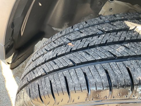 Used 2019 Jeep Cherokee Latitude Plus w/ Comfort/Convenience Group image 22