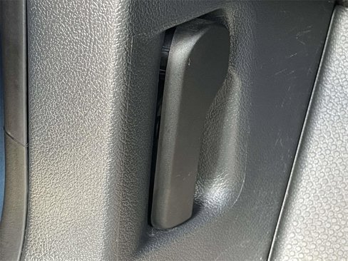 Used 2017 Volkswagen Tiguan Limited image 13