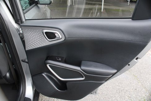 Used 2023 Kia Soul LX image 26