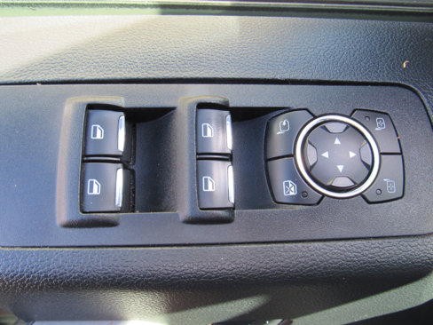 Used 2015 Ford F150 Platinum w/ Equipment Group 701A Luxury image 8