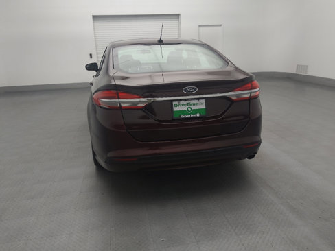 Used 2017 Ford Fusion SE w/ Fusion SE Technology Package image 6