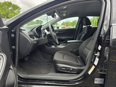 Used 2023 Chevrolet Malibu LT image 18