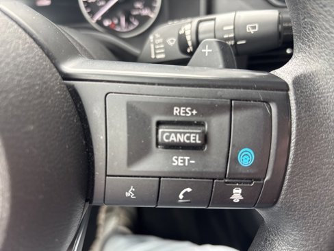 Used 2024 Nissan Rogue SV image 21