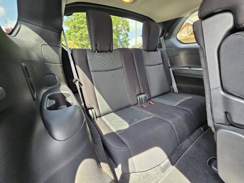 Used 2019 Nissan Pathfinder SV image 18