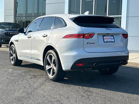 Used 2017 Jaguar F-PACE R-Sport image 6