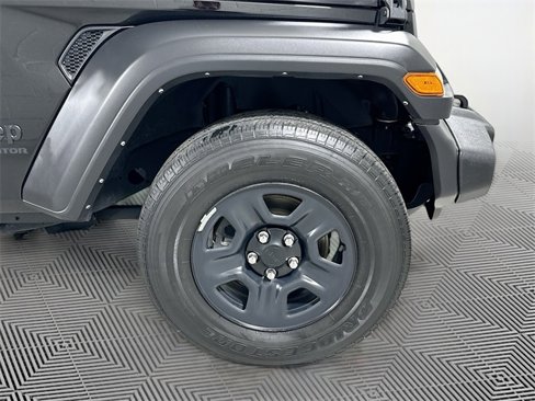 Certified 2022 Jeep Gladiator Sport w/ Trailer Tow Package image 23