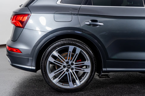 Used 2018 Audi SQ5 Prestige w/ Prestige Package image 8