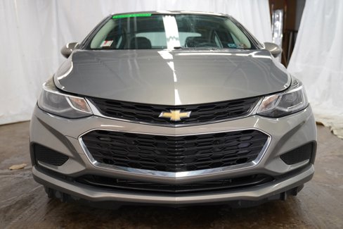 Used 2018 Chevrolet Cruze LT w/ Convenience Package image 8