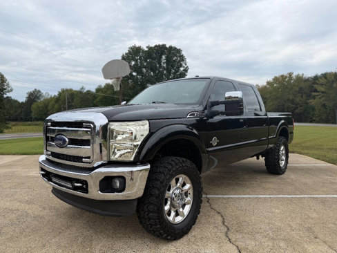 Used 2015 Ford F250 Lariat w/ Lariat Ultimate Package image 2