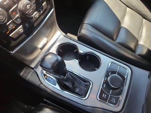 Used 2020 Jeep Grand Cherokee Limited image 17