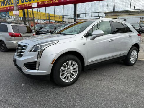 Used 2017 Cadillac XT5 FWD image 3
