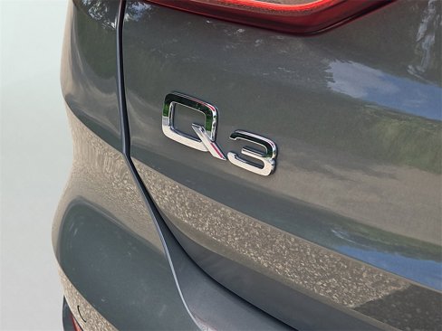 Certified 2022 Audi Q3 2.0T Premium Plus w/ Premium Plus Package image 12