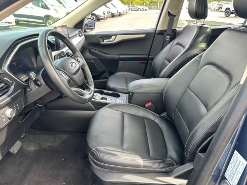 Used 2020 Ford Escape SE Sport image 28