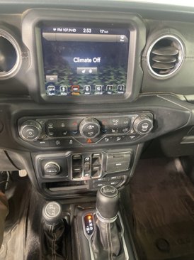 Used 2019 Jeep Wrangler Unlimited Sahara image 48