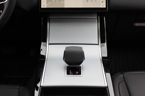 Certified 2025 Land Rover Range Rover Velar S image 17