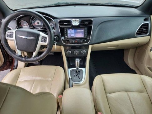 Used 2013 Chrysler 200 Limited image 22