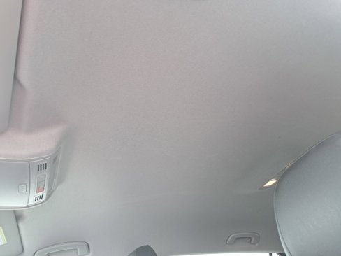 Certified 2020 Volkswagen Tiguan SE image 27