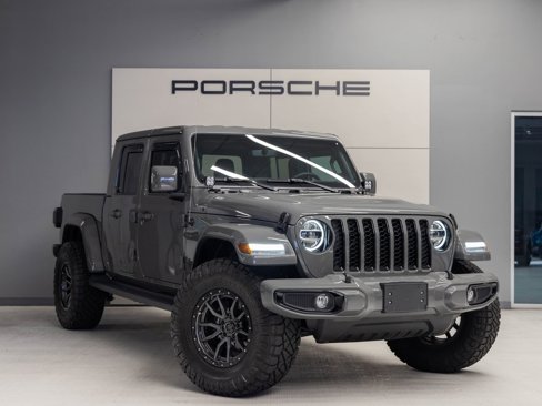 Used 2022 Jeep Gladiator Overland image 9