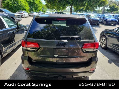 Used 2020 Jeep Grand Cherokee Altitude image 16
