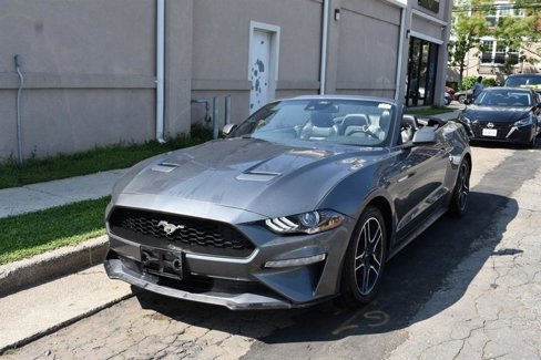 Used 2023 Ford Mustang Premium image 3