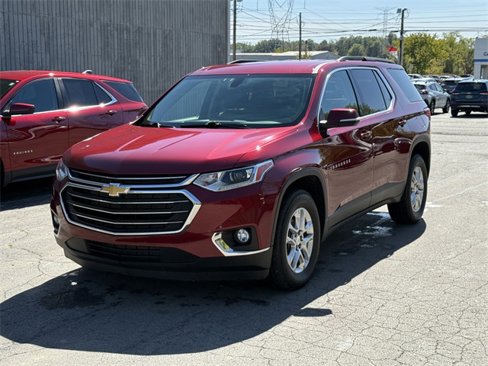 Used 2021 Chevrolet Traverse LT w/ LPO, Floor Liner Package image 10