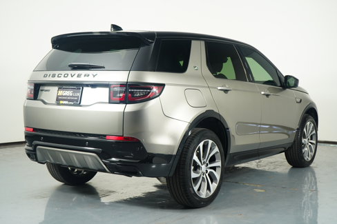 Used 2025 Land Rover Discovery Sport Dynamic SE image 11