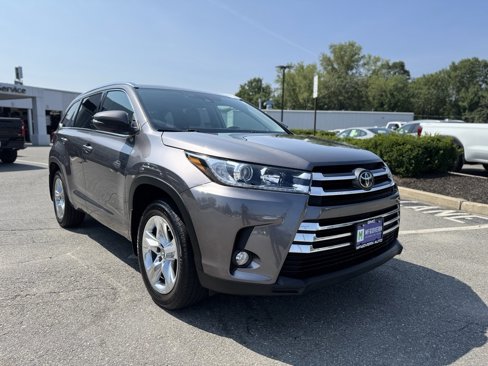 Used 2018 Toyota Highlander Limited image 9
