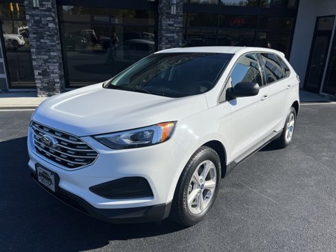 Used 2019 Ford Edge SE image 4
