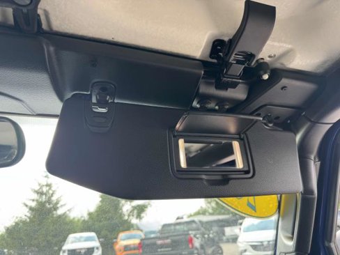 Used 2018 Jeep Wrangler Unlimited Sport S image 32