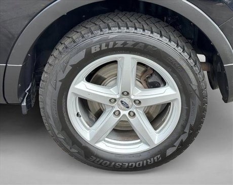 Used 2016 Ford Explorer XLT w/ Equipment Group 201A image 9