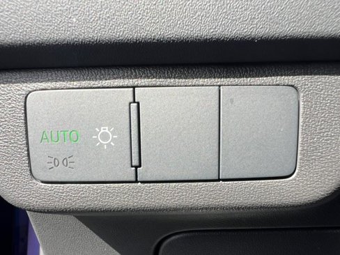 Used 2023 Audi Q4 e-tron Premium Plus w/ Premium Plus image 18