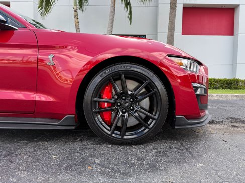 Used 2022 Ford Mustang Shelby GT500 w/ Technology Package image 11